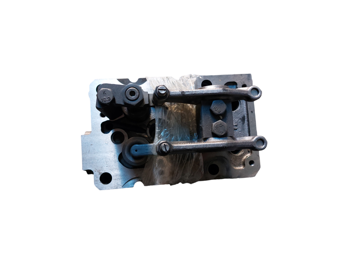 Головка блока цилиндра D12 в сборе AZ1246040010D